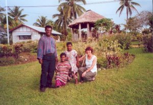 Lukas und Toechter und Elfriede Wantoat
