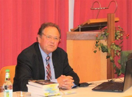 Krimi schreibender Theologe Heinrich Veh