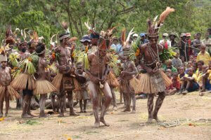 Keine Begrüßung einer Gruppe ohne das traditionelle Singsing